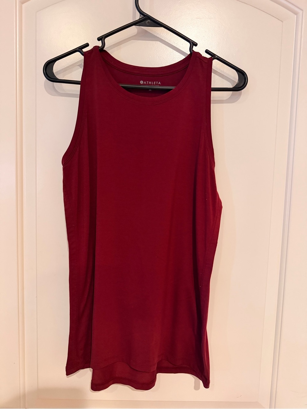 Athleta Women's Burgundy Tank Top size medium EUc